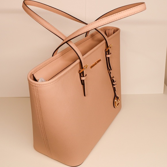 NWT Michael Kors Jet Set Top Zipper Handbag - Picture 3 of 7